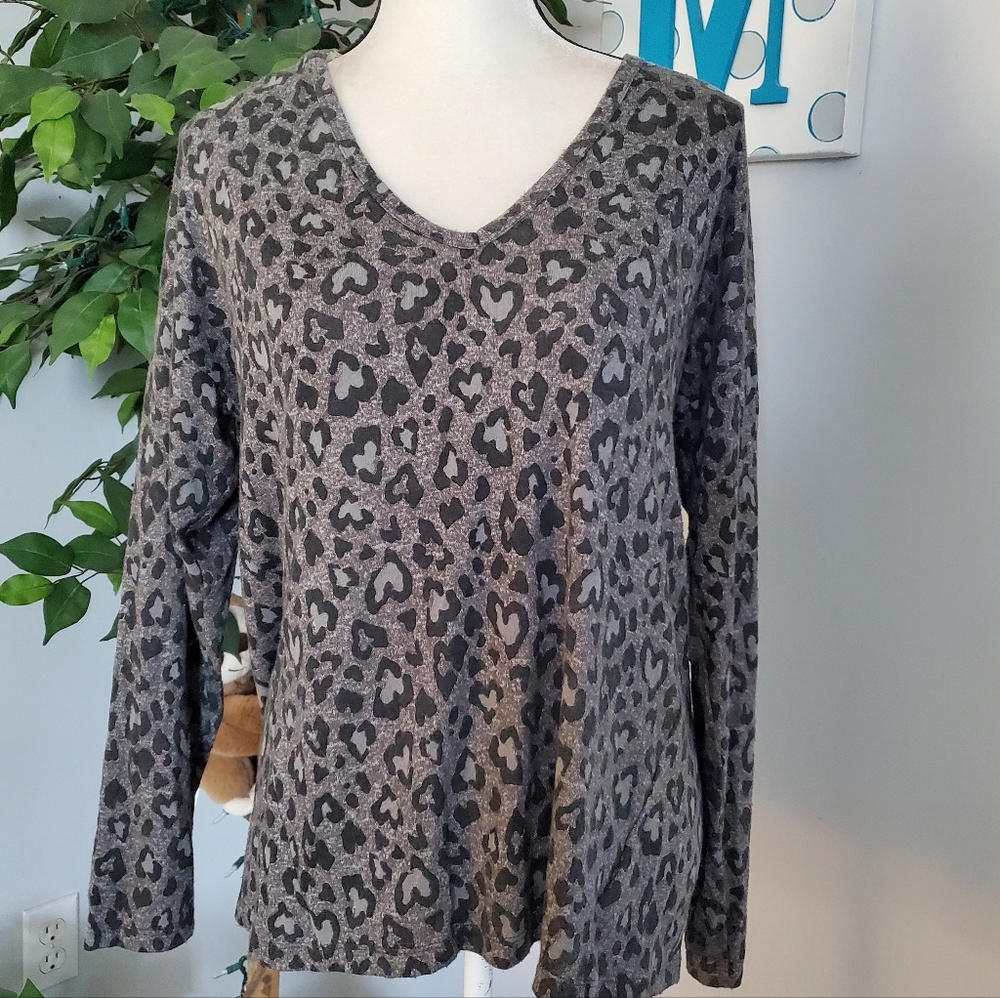 LUCKY BRAND Leopard Print Long Sleeve V-Neck M